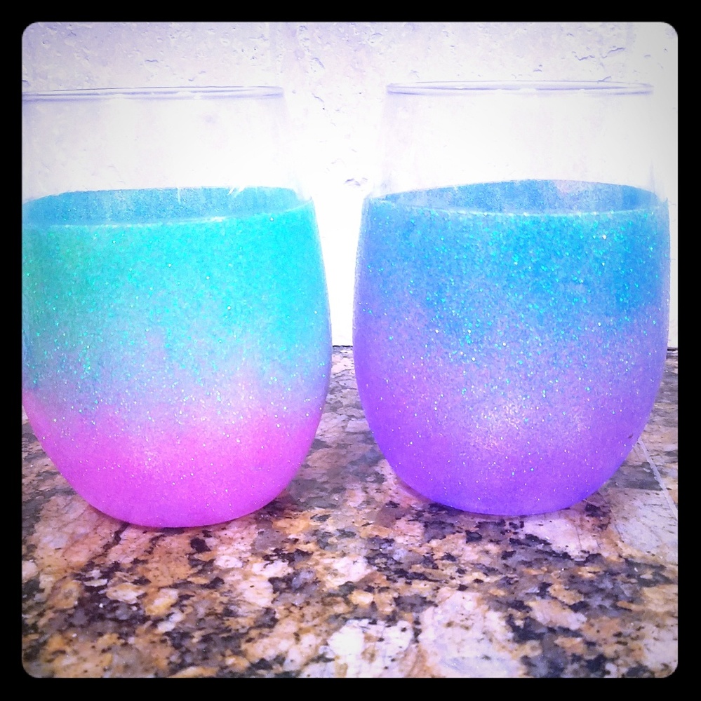 Ombre glitter wine glasses